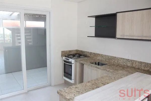 Excelente Duplex no Centro: 5ª foto da galeria de imagens do imóvel