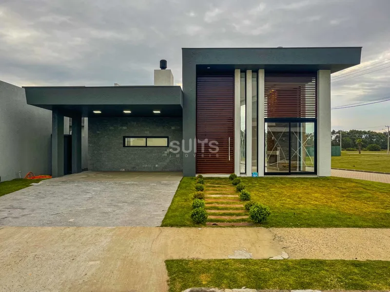 Linda casa em construção no bairro Planejado Santorini: 1ª foto da galeria de imagens do imóvel