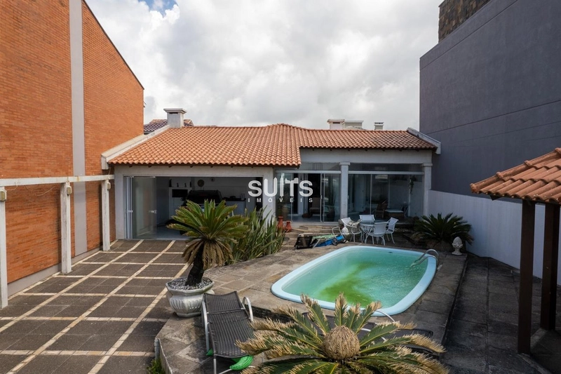 Casa térrea a beira mar no Centro de Xangri-Lá: 1ª foto da galeria de imagens do imóvel