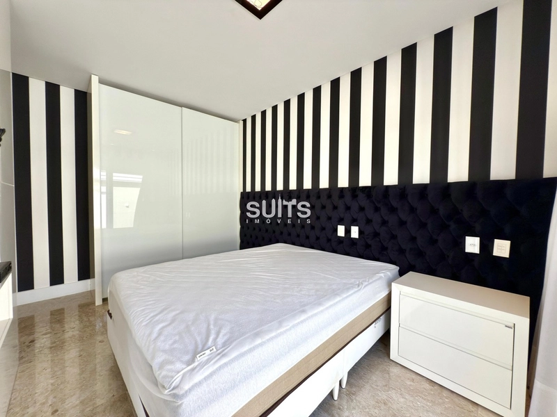 Excelente sobrado beira lago à venda no condomínio Enseada: 14ª foto da galeria de imagens do imóvel