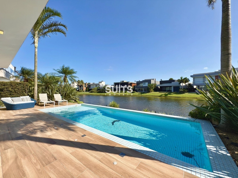 Excelente sobrado beira lago à venda no condomínio Enseada: 22ª foto da galeria de imagens do imóvel