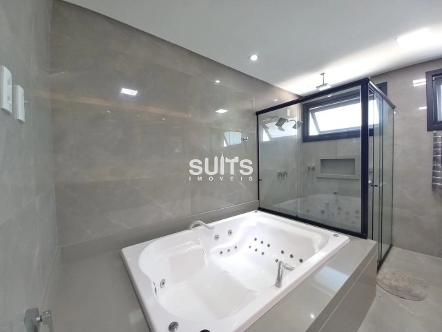 Linda sobrado beira lago em construção no condomínio Celebration: 24ª foto da galeria de imagens do imóvel