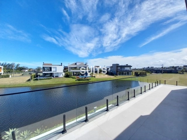 Linda sobrado beira lago em construção no condomínio Celebration: 46ª foto da galeria de imagens do imóvel