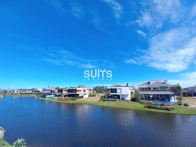 Linda sobrado beira lago em construção no condomínio Celebration: 45ª foto da galeria de imagens do imóvel