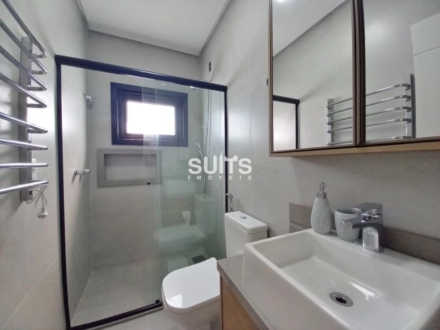 Linda sobrado beira lago em construção no condomínio Celebration: 31ª foto da galeria de imagens do imóvel