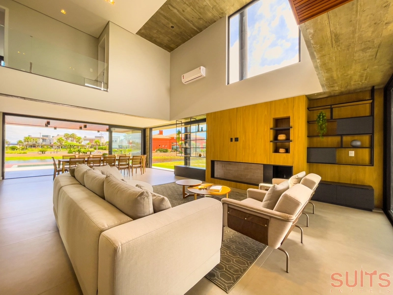 Excelente sobrado beira lago à venda no condomínio Celebration: 2ª foto da galeria de imagens do imóvel