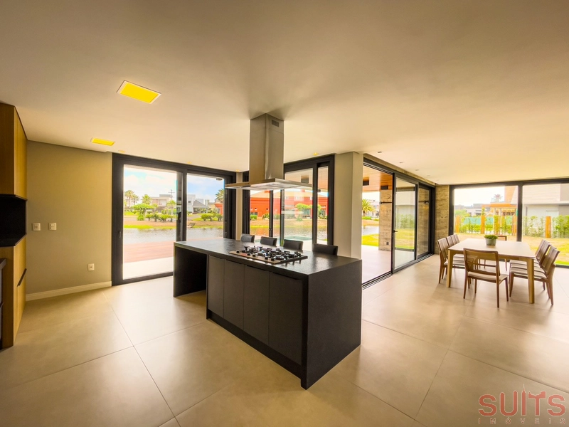 Excelente sobrado beira lago à venda no condomínio Celebration: 13ª foto da galeria de imagens do imóvel