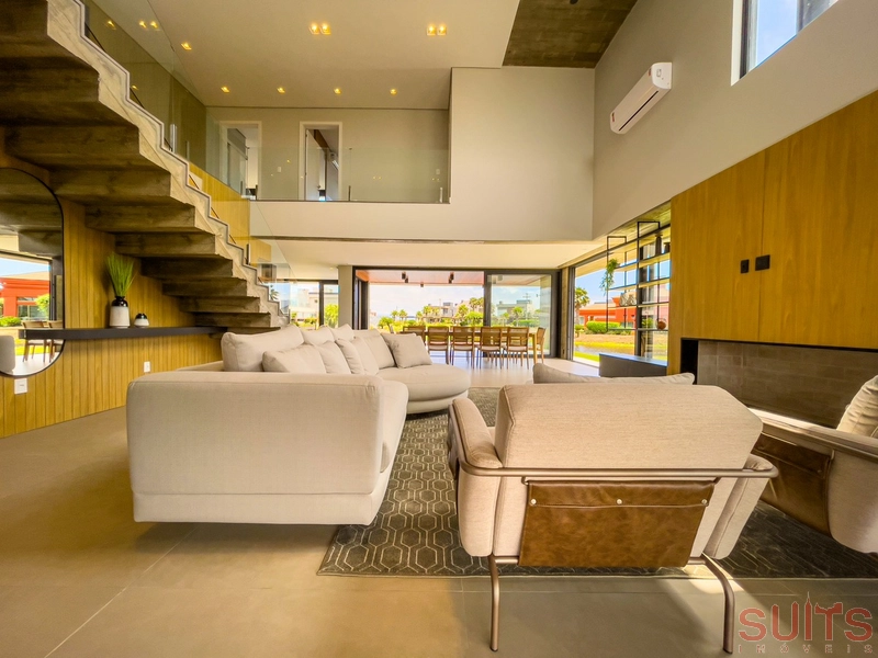 Excelente sobrado beira lago à venda no condomínio Celebration: 3ª foto da galeria de imagens do imóvel