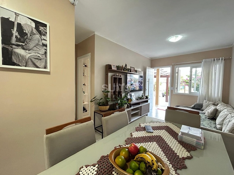 Excelente casa geminada à venda no Centro : 3ª foto da galeria de imagens do imóvel