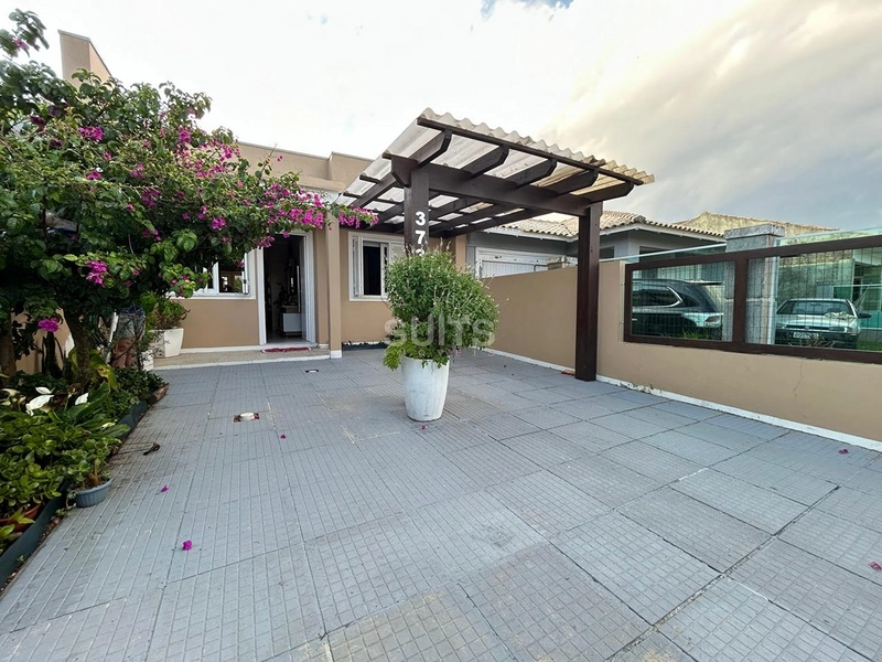 Excelente casa geminada à venda no Centro : 2ª foto da galeria de imagens do imóvel