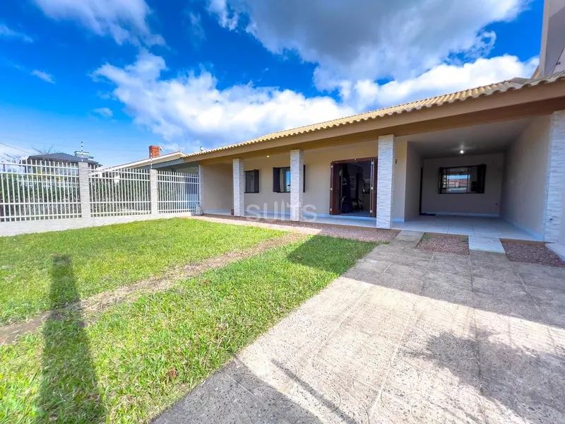 Oportunidade, apenas uma quadra do mar!: 3ª foto da galeria de imagens do imóvel