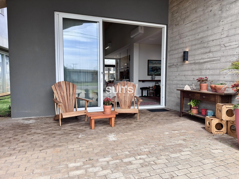 Excelente casa térrea à venda no condomínio Riviera: 3ª foto da galeria de imagens do imóvel