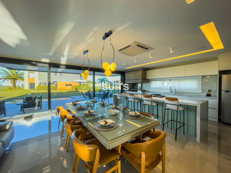 Excelente mansão com fundos para área verde no cond. Sense: 14ª foto da galeria de imagens do imóvel