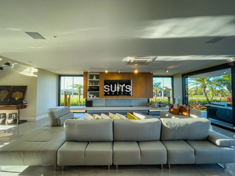 Excelente mansão com fundos para área verde no cond. Sense: 9ª foto da galeria de imagens do imóvel