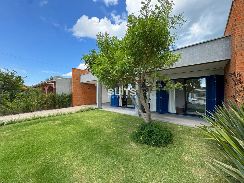 Excelente casa próxima ao mar no Centro de Xangri-Lá: 1ª foto da galeria de imagens do imóvel