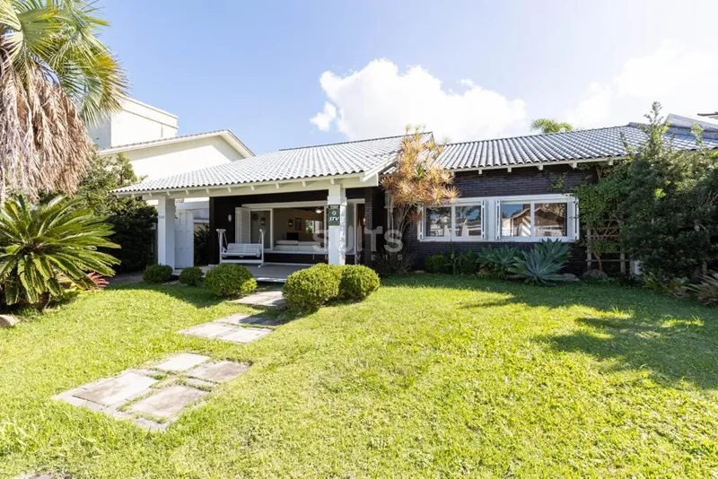 Ótima casa à venda na praia de Atlântida em Xangri-Lá: 2ª foto da galeria de imagens do imóvel