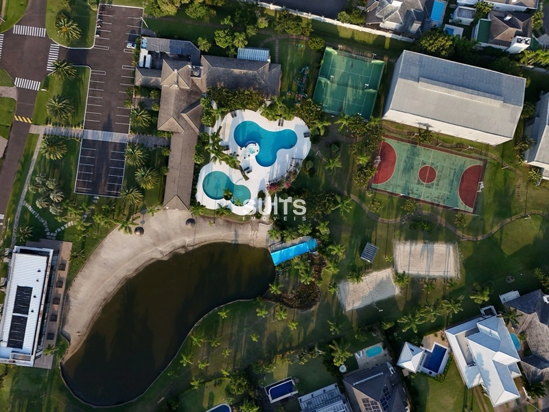 Linda Mansão beira lago no condominio Ilhas Park: 25ª foto da galeria de imagens do imóvel