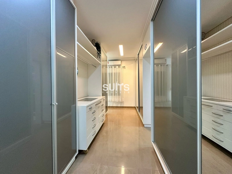 Linda Mansão beira lago no condominio Ilhas Park: 18ª foto da galeria de imagens do imóvel