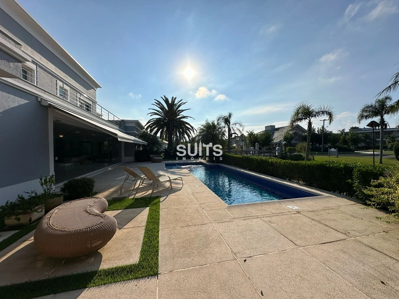 Linda Mansão beira lago no condominio Ilhas Park: 27ª foto da galeria de imagens do imóvel