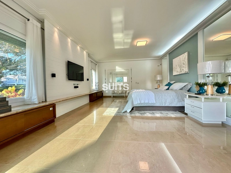 Linda Mansão beira lago no condominio Ilhas Park: 16ª foto da galeria de imagens do imóvel