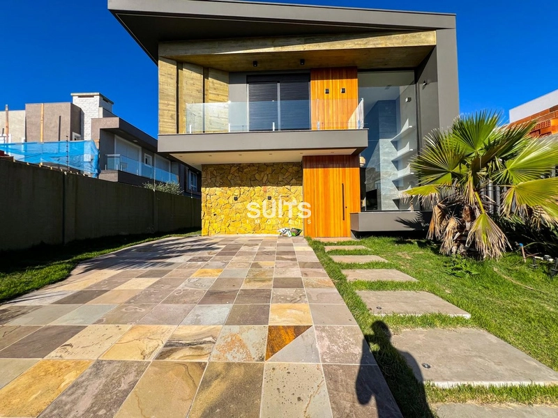 Excelente sobrado com vista para o lago no condomínio Sunset: 1ª foto da galeria de imagens do imóvel