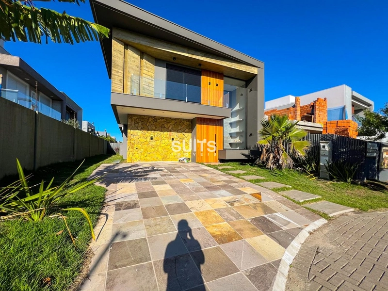 Excelente sobrado com vista para o lago no condomínio Sunset: 2ª foto da galeria de imagens do imóvel