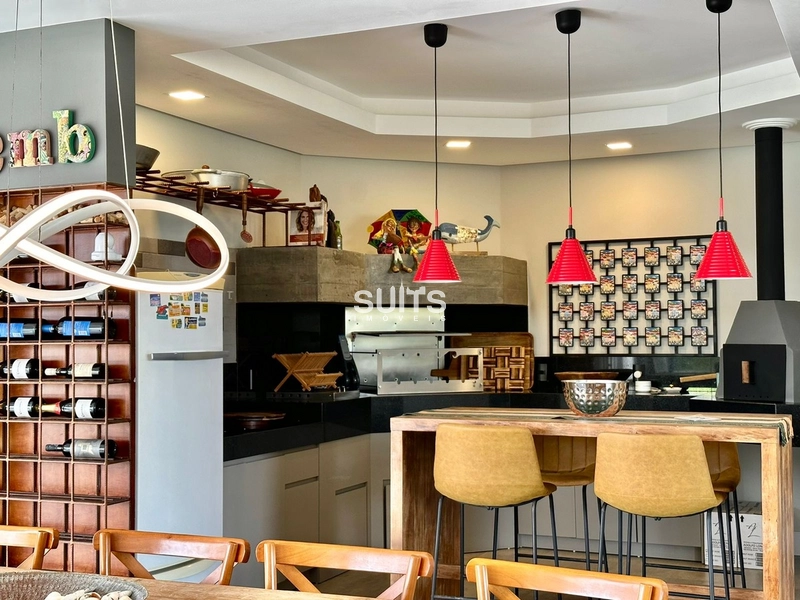 Incrível mansão de esquina próxima ao mar na praia de Atlãntida: 31ª foto da galeria de imagens do imóvel