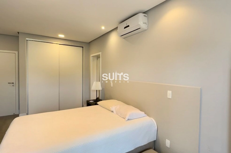 Incrível mansão de esquina próxima ao mar na praia de Atlãntida: 64ª foto da galeria de imagens do imóvel