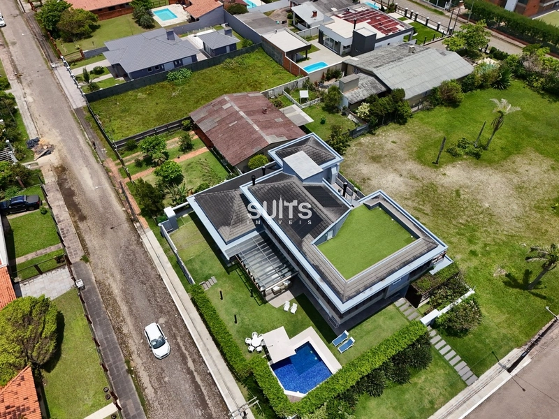 Incrível mansão de esquina próxima ao mar na praia de Atlãntida: 15ª foto da galeria de imagens do imóvel