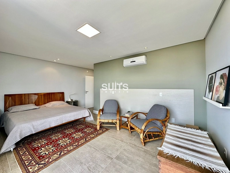 Incrível mansão de esquina próxima ao mar na praia de Atlãntida: 49ª foto da galeria de imagens do imóvel