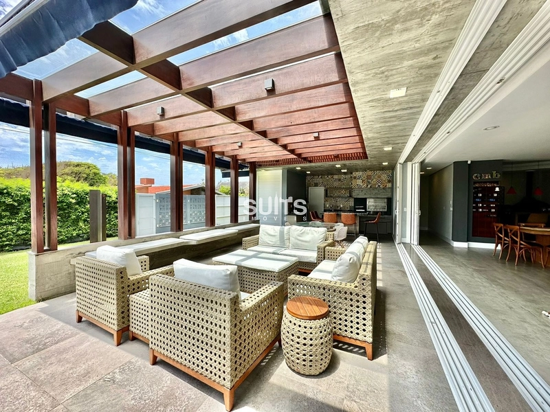 Incrível mansão de esquina próxima ao mar na praia de Atlãntida: 7ª foto da galeria de imagens do imóvel