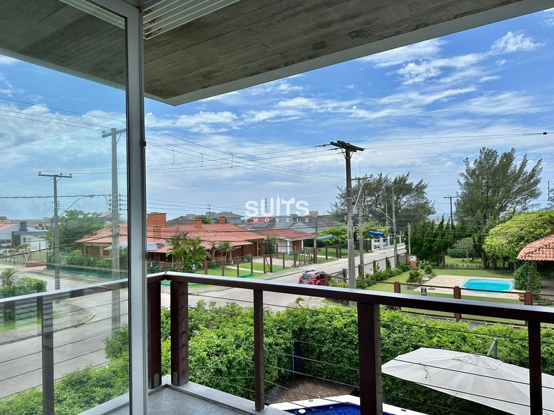 Incrível mansão de esquina próxima ao mar na praia de Atlãntida: 47ª foto da galeria de imagens do imóvel