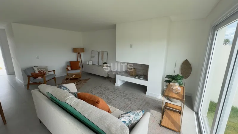 Excelente casa beira lago no condomínio Páteo Marbella: 2ª foto da galeria de imagens do imóvel