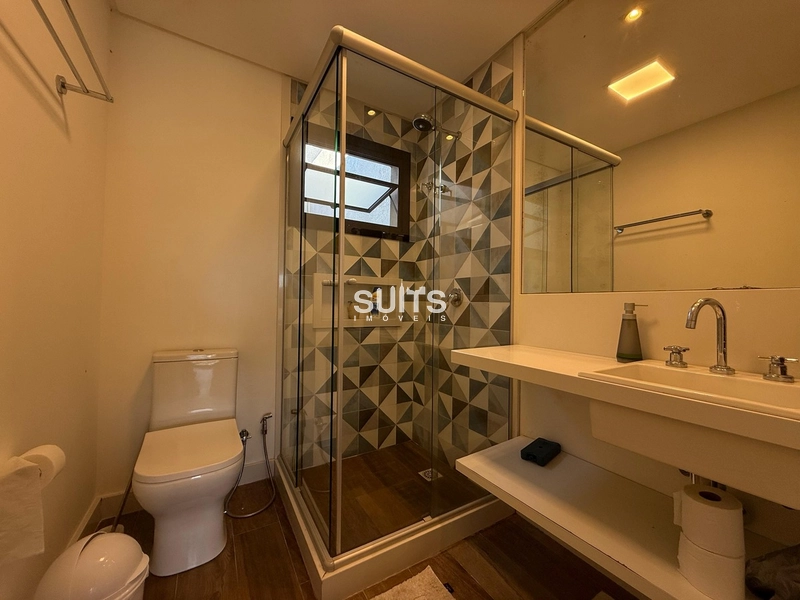 Excelente sobrado de frente para o lago no Condomínio Blue: 25ª foto da galeria de imagens do imóvel