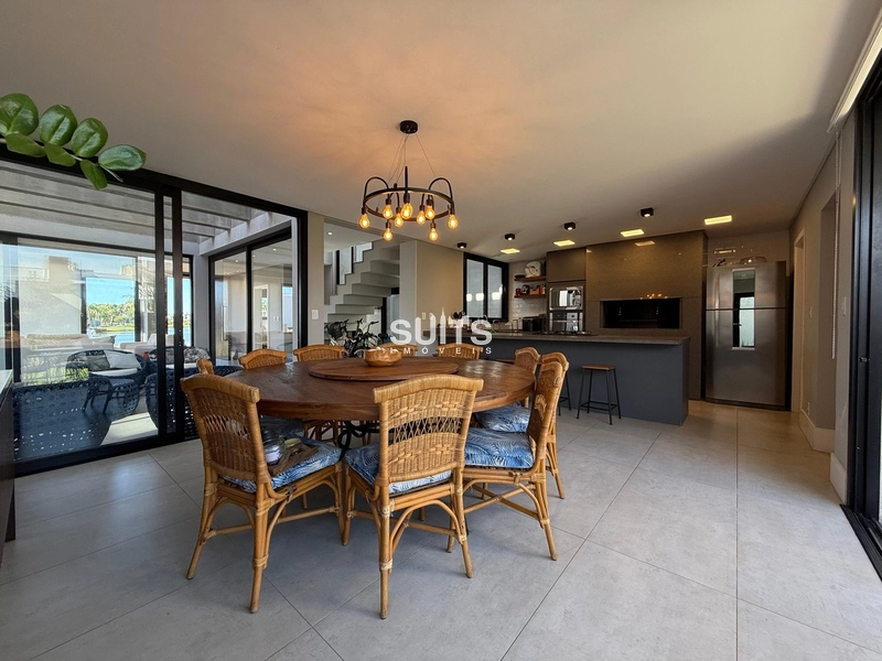 Excelente sobrado de frente para o lago no Condomínio Blue: 16ª foto da galeria de imagens do imóvel