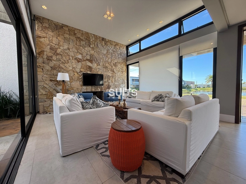 Excelente sobrado de frente para o lago no Condomínio Blue: 7ª foto da galeria de imagens do imóvel