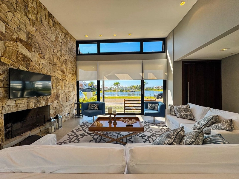 Excelente sobrado de frente para o lago no Condomínio Blue: 8ª foto da galeria de imagens do imóvel