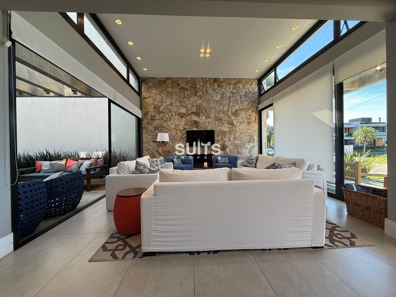 Excelente sobrado de frente para o lago no Condomínio Blue: 8ª foto da galeria de imagens do imóvel