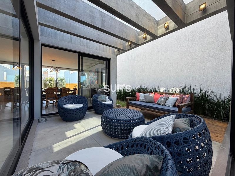 Excelente sobrado de frente para o lago no Condomínio Blue: 10ª foto da galeria de imagens do imóvel