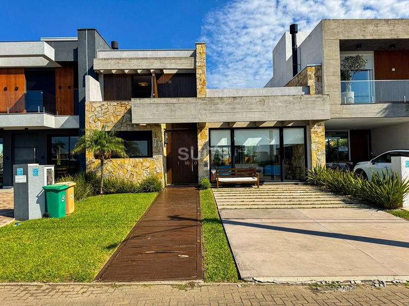 Excelente sobrado de frente para o lago no Condomínio Blue: 3ª foto da galeria de imagens do imóvel