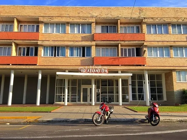 Excelente apartamento na praia de Atlântida: 2ª foto da galeria de imagens do imóvel