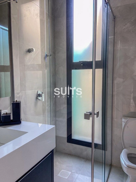 Incrível mansão às margens do lago no condomínio Sense: 28ª foto da galeria de imagens do imóvel