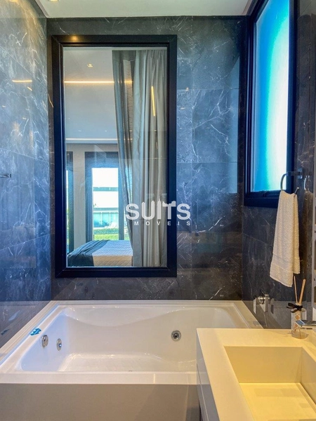 Incrível mansão às margens do lago no condomínio Sense: 41ª foto da galeria de imagens do imóvel