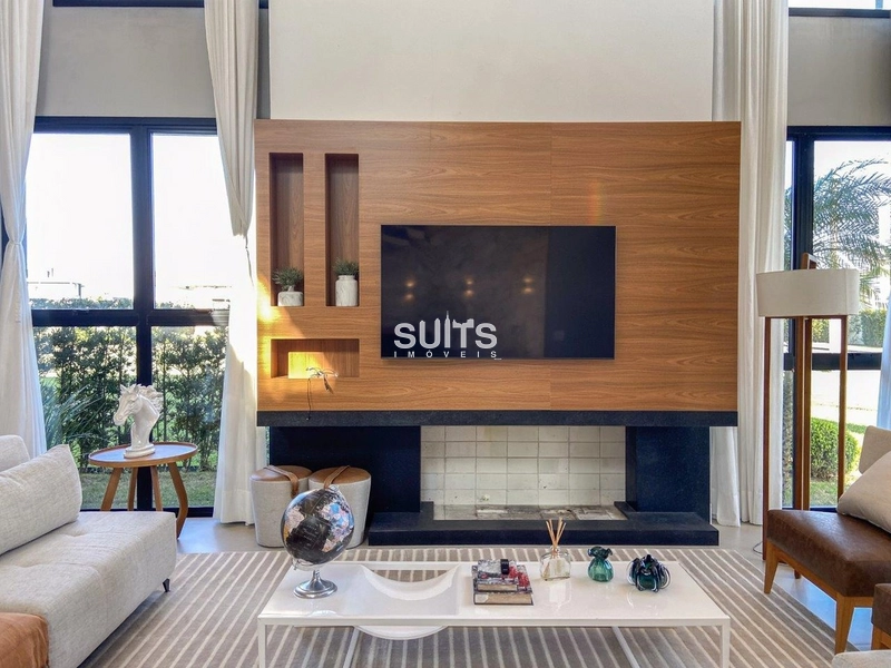 Incrível mansão às margens do lago no condomínio Sense: 4ª foto da galeria de imagens do imóvel