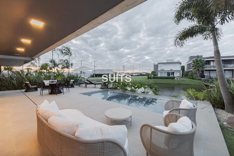 Incrível mansão às margens do lago no condomínio Sense: 35ª foto da galeria de imagens do imóvel