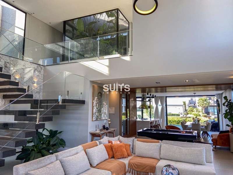 Incrível mansão às margens do lago no condomínio Sense: 8ª foto da galeria de imagens do imóvel