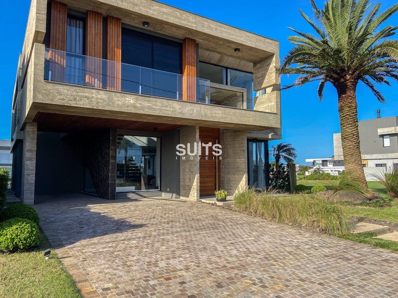 Incrível mansão às margens do lago no condomínio Sense: 2ª foto da galeria de imagens do imóvel