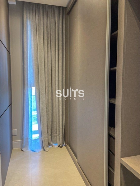 Incrível mansão às margens do lago no condomínio Sense: 27ª foto da galeria de imagens do imóvel