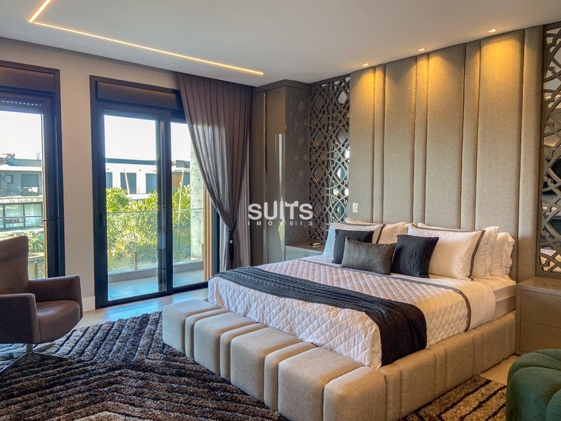 Incrível mansão às margens do lago no condomínio Sense: 37ª foto da galeria de imagens do imóvel