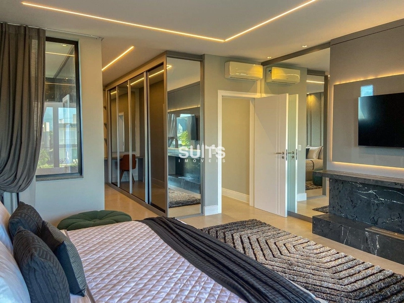 Incrível mansão às margens do lago no condomínio Sense: 38ª foto da galeria de imagens do imóvel